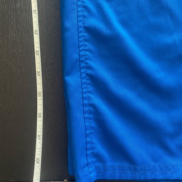 Scrub sets - Picture 2 of 8